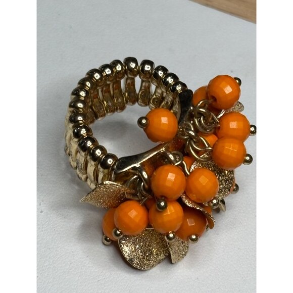 Retro Gold-Tone Stretch Ring With Orange Beads & Textured Discs - Picture 4 of 6